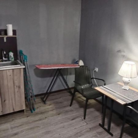 塔什干A Cozy Bedsit!公寓 外观 照片